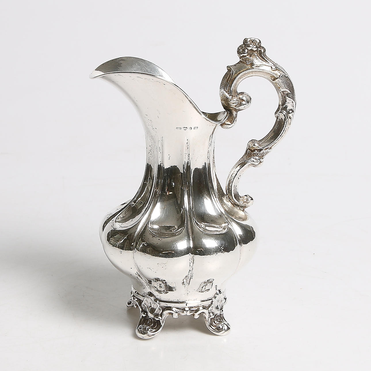 KANNA, silver, Nyrokoko, Carl Johan Kling, Gävle. 1871. Vikt 118 gram.