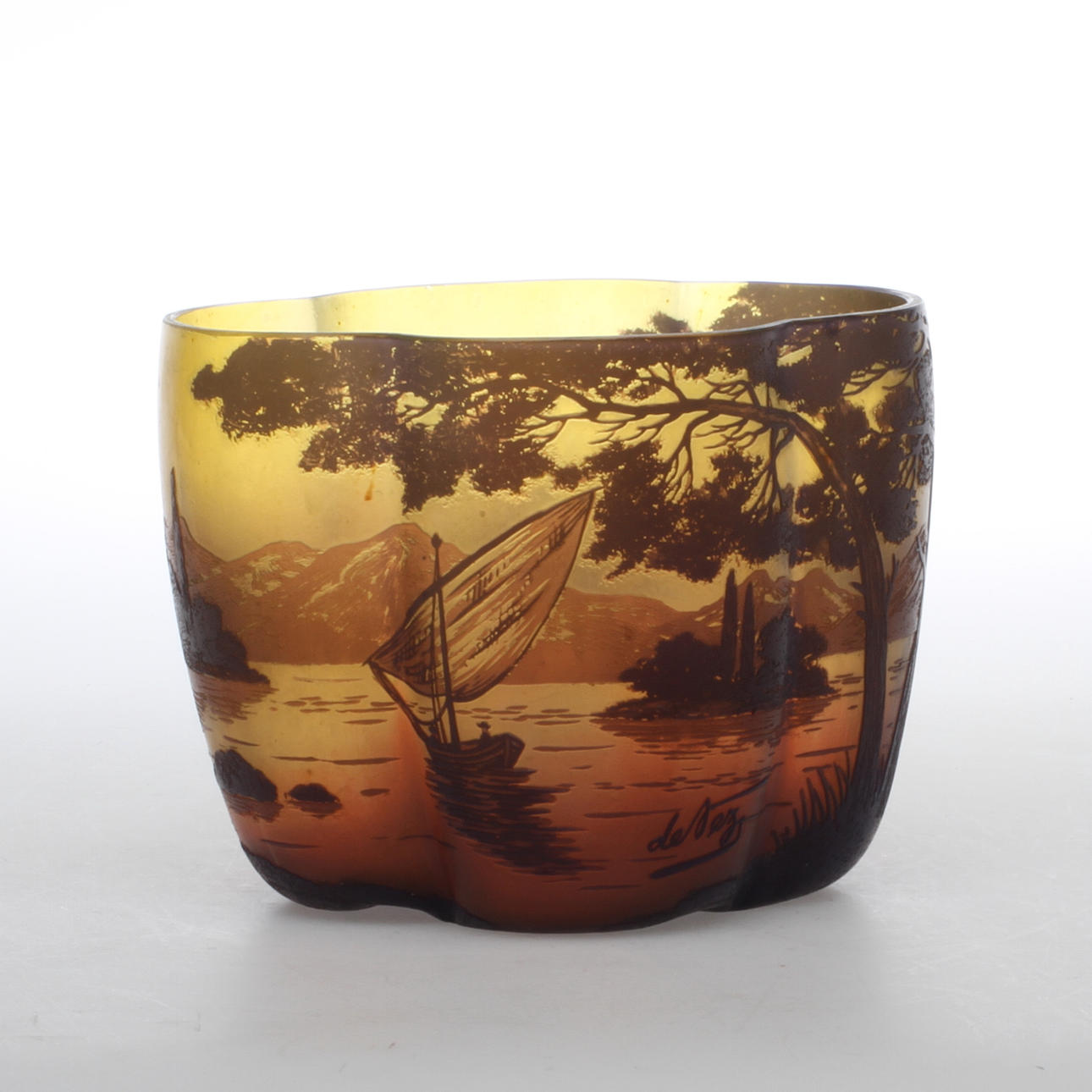 SKÅLVAS, överfångsglas, märkt De Vez (Camille Tutré De Varreux), Cristallerie de Pantin, Paris, tidigt 1900-tal.