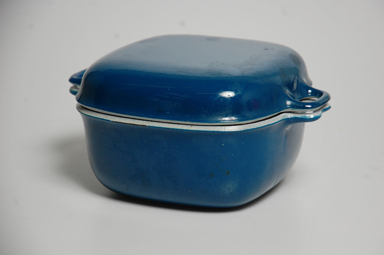 GJUTJÄRNSGRYTA, emaljerad, Danmark.