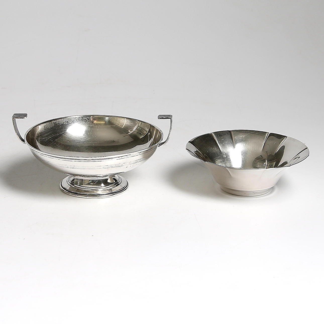 SKÅLAR, 2 st, silver. CG Hallberg. 1933/1930. Vikt 264 gram.