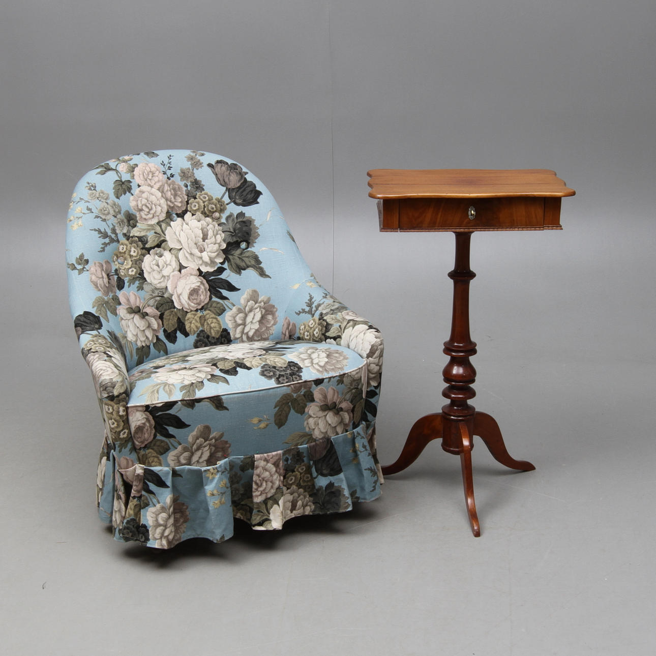 FÅTÖLJ, 1900-tal, SYBORD, 1800-tal.