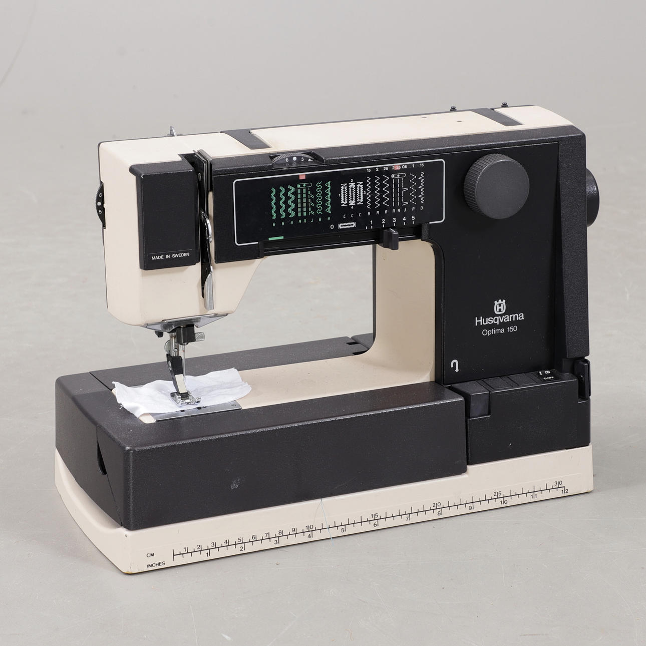 SEWING MACHINE, Husqvarna Optima 150.