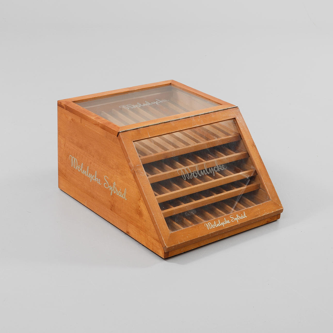 SEWING THREAD DISPLAY, Mölnlycke Sewing thread.