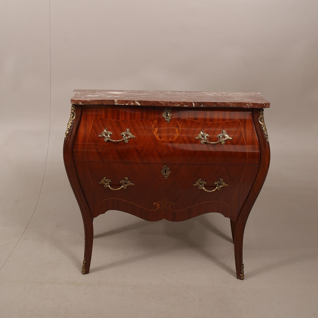 Kommode, Marmorplatte, Rokoko-Stil, 20. Jahrhundert.