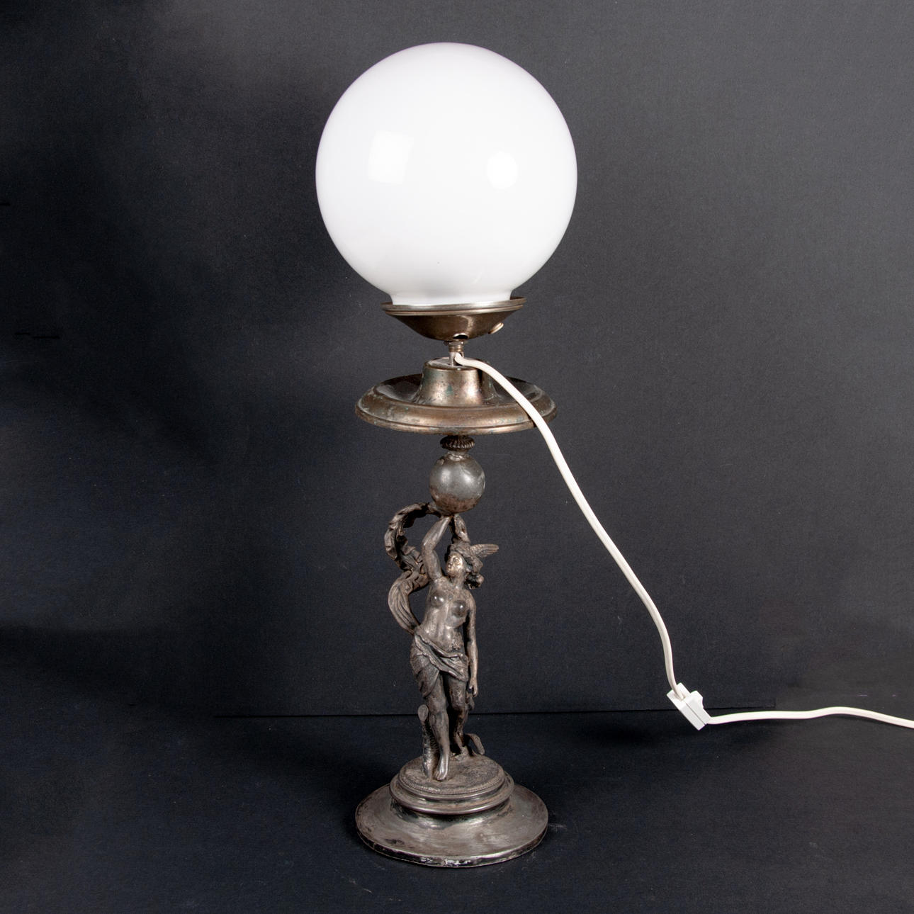 LÁMPARA DE MESA. Arte deco.