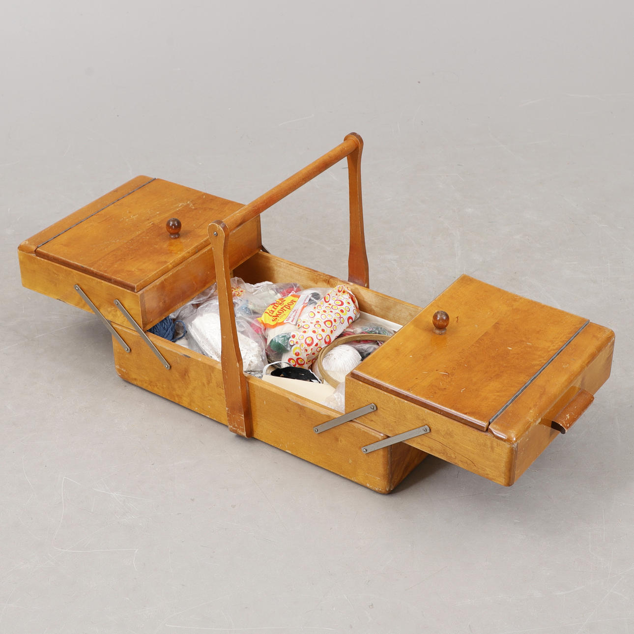 SEWING BOX with sewing accessories, wood.