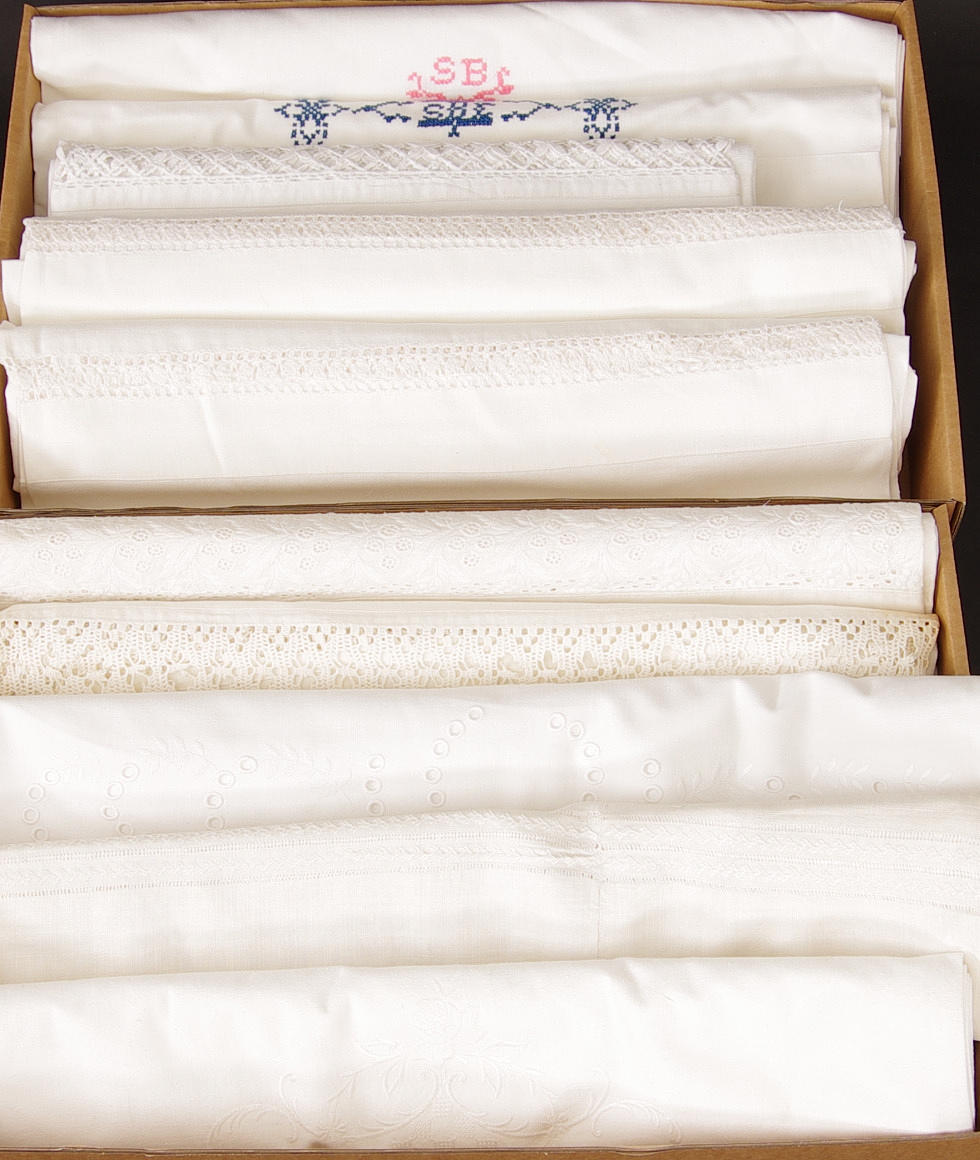 LAKAN MED SPETS OCH BRODYR.