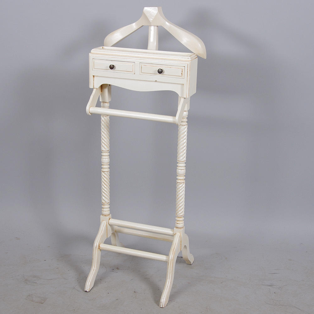 HERRBETJÄNT, viktoriansk stil, vitmålad, samtida.