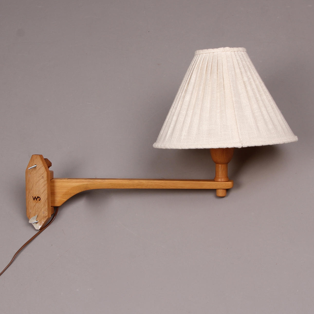 VÄGGLAMPA, "Curt", Carl Malmsten, 1900-tal.