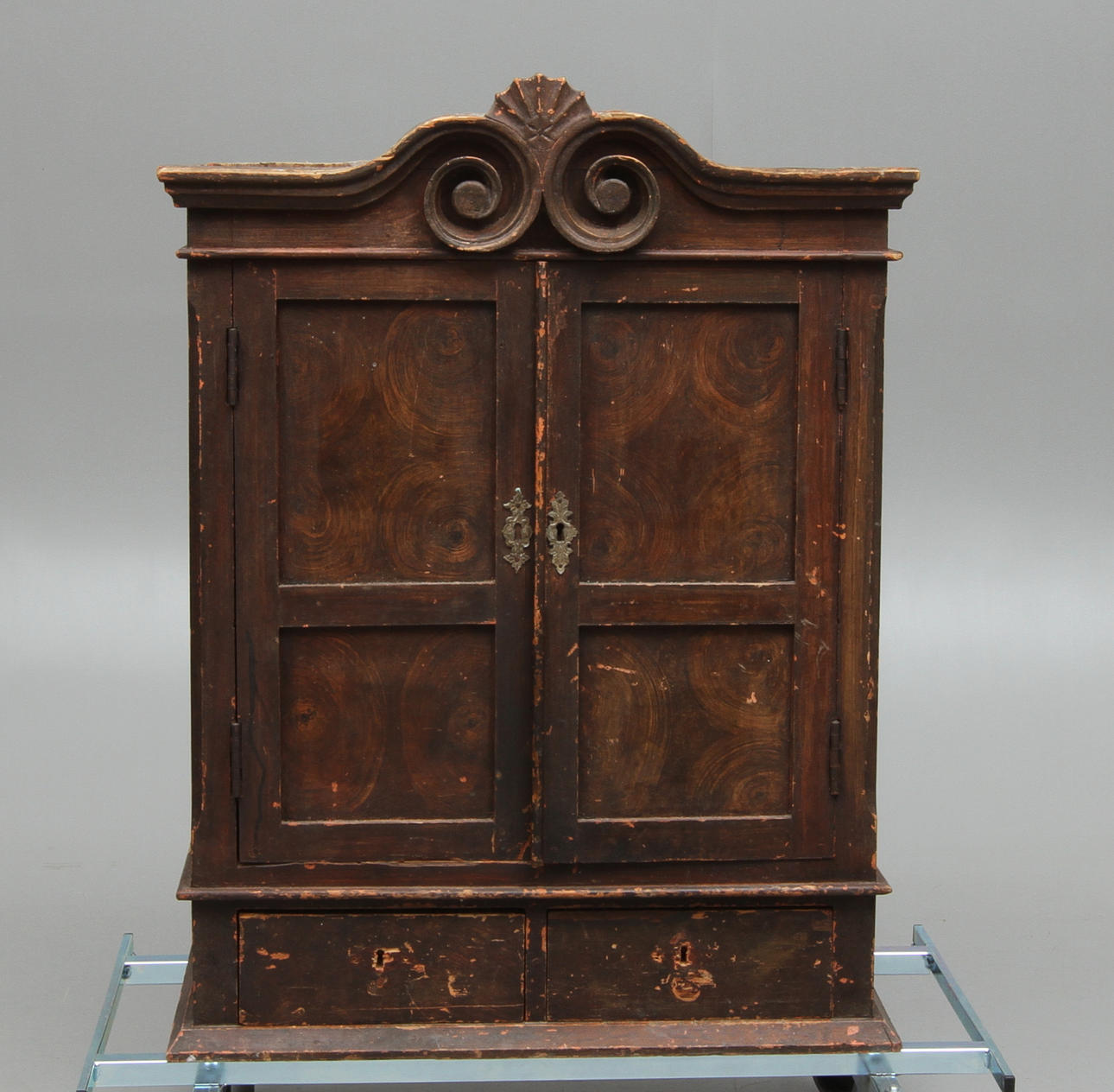 HÄNGSSKÅP, allmoge, Estland, 1800-tal.