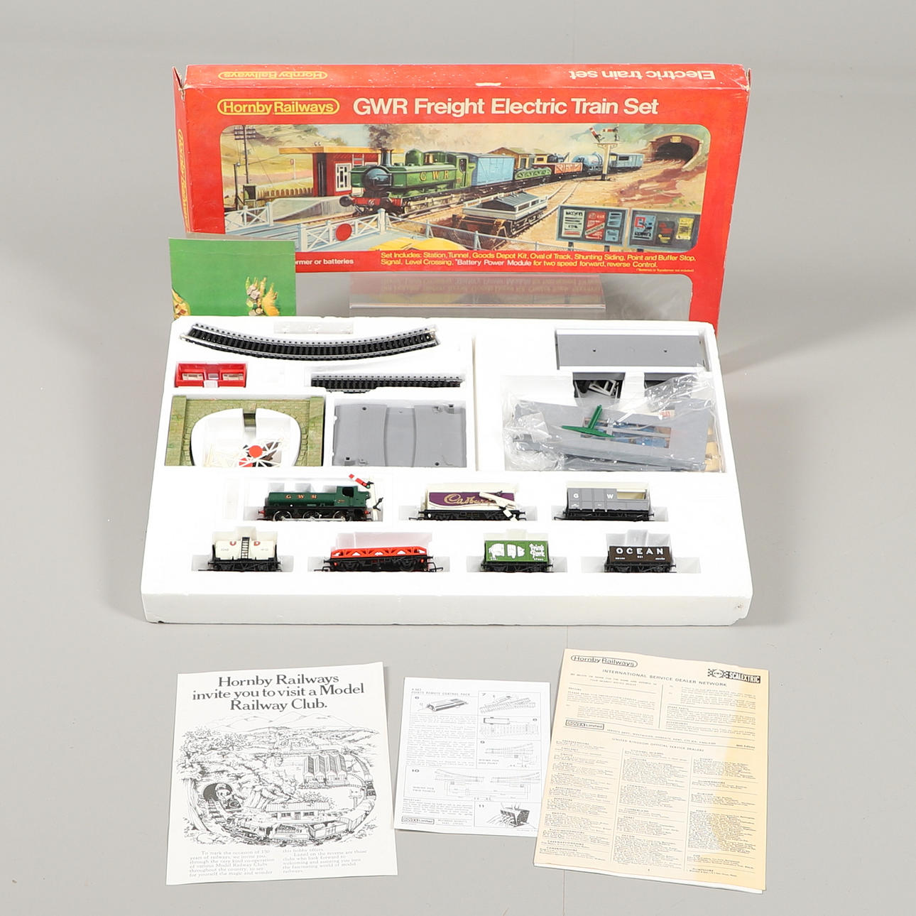 HORNBY - BOXED GWR FREIGHT ELECTRIC TRAIN SET.