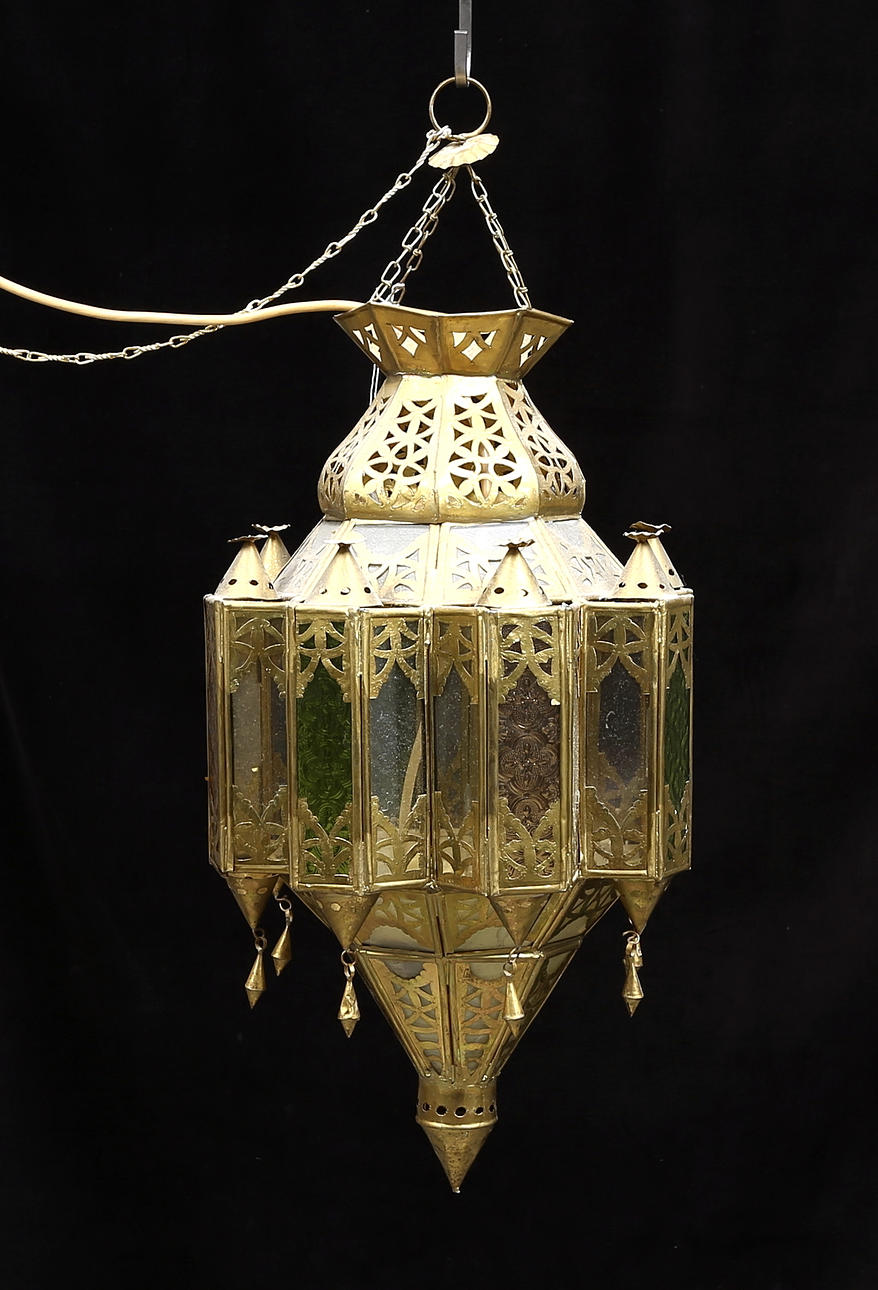 TAKLAMPA, orientalisk, total höjd ca. 64 cm.