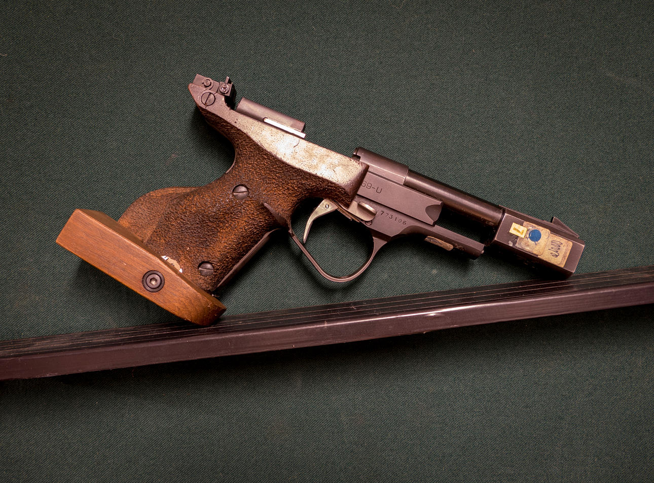 Unique .22LR #773106. Licensvapen - Pistoler - Auctionet
