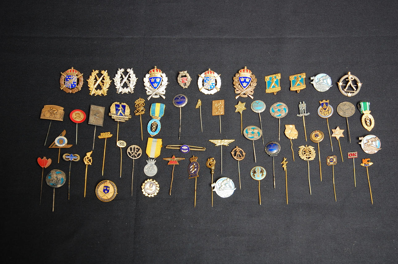 PINS, diverse, ca 50 st.