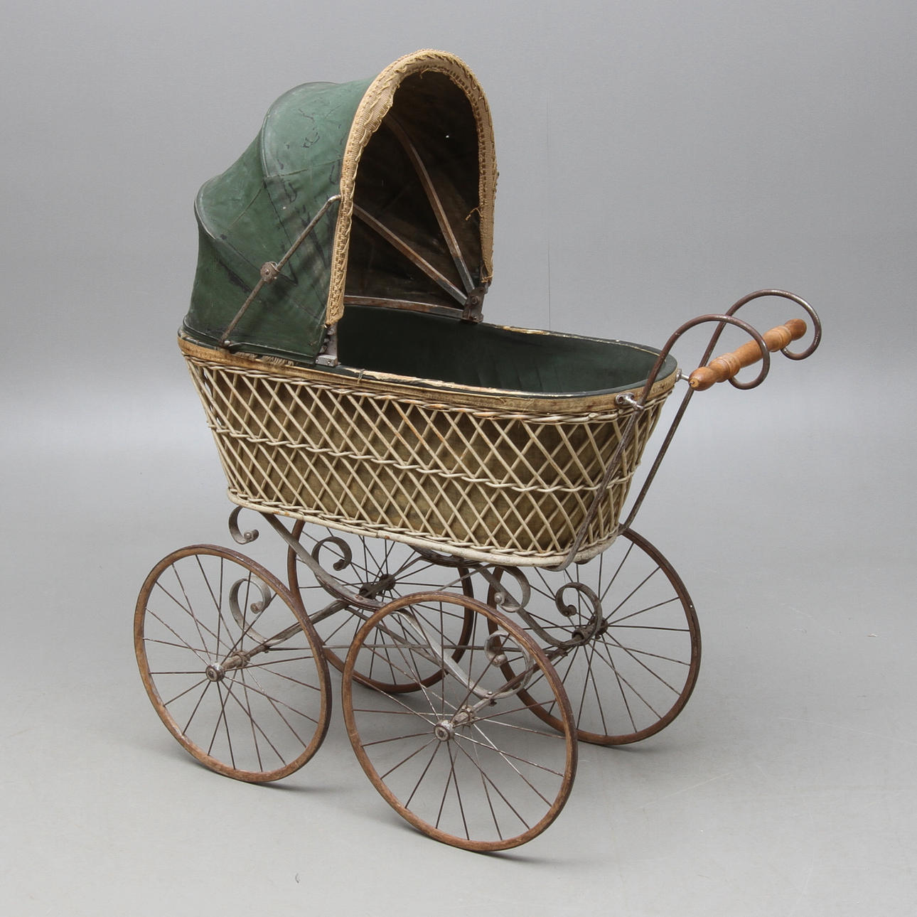 BARNVAGN, 1900-talets första hälft.