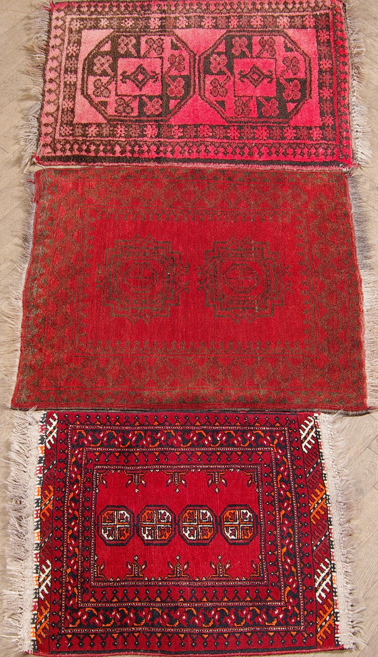 ORIENTMATTOR, 3 stycken, 70 x 55, 82 x 69 samt 84 x 62 cm.