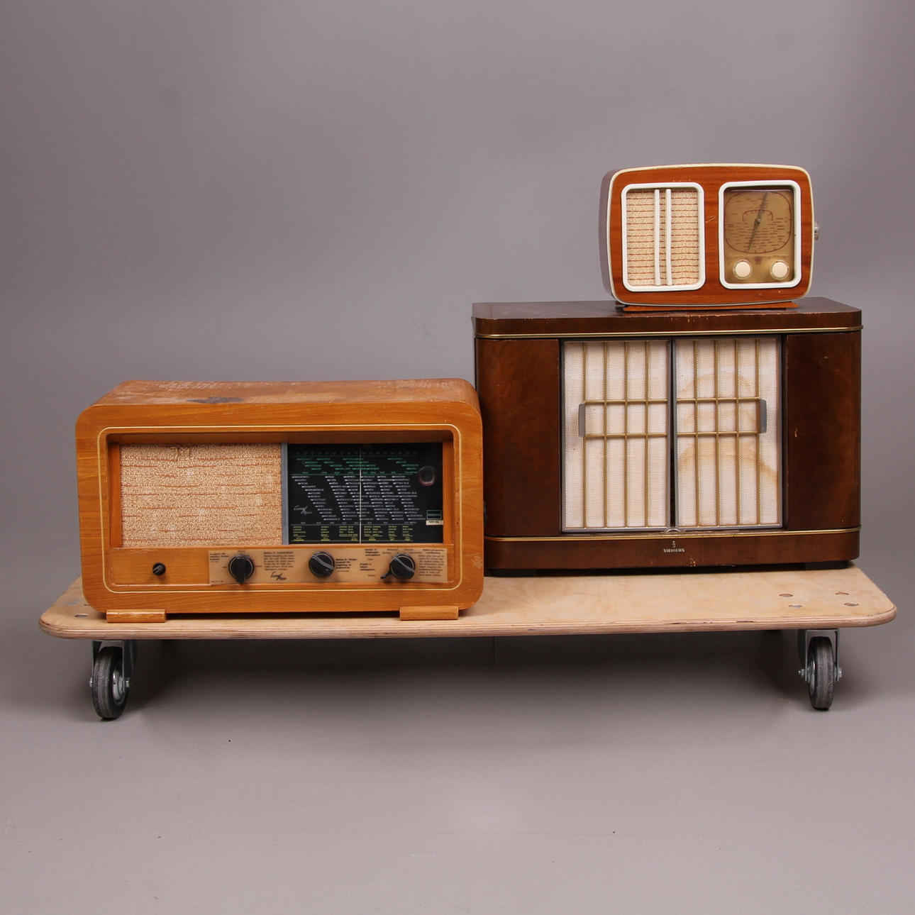 RADIOAPPARATER, 3 st. Orion, Luxus samt Siemens, 1900-talets mitt.