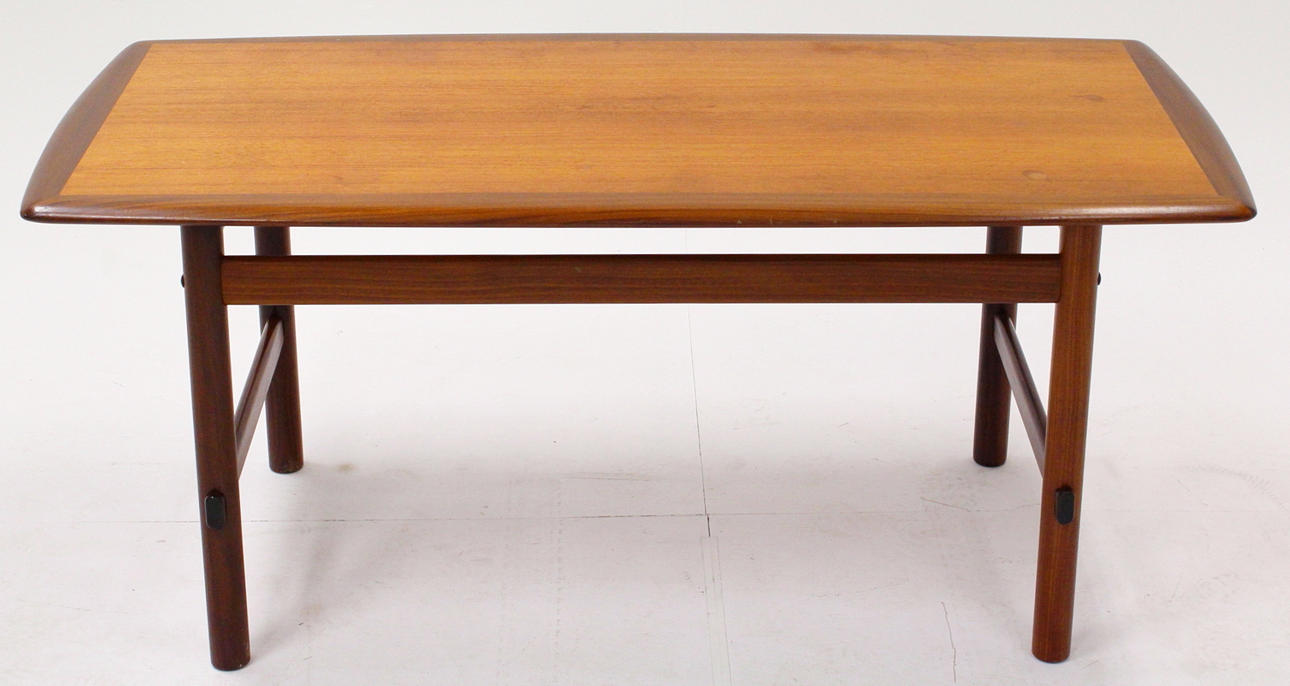 TEAKBORD, med utdragskiva, Rörvik, HMB.