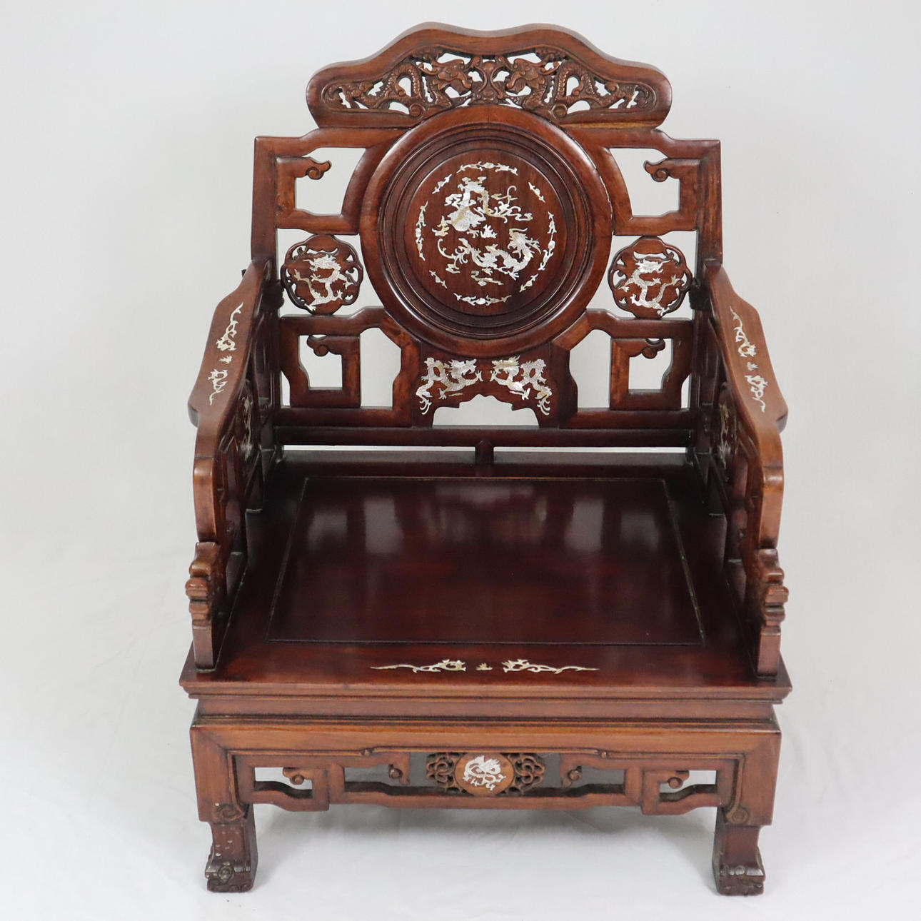 SILLÓN - China, 20. siglo, palo de rosa.