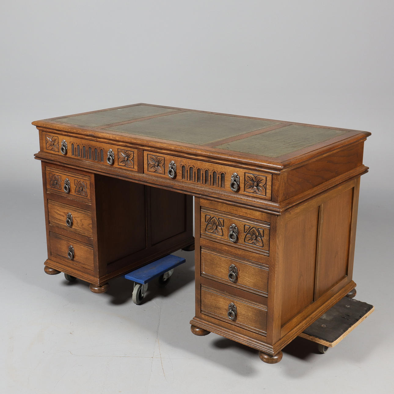 ESCRITORIO, estilo inglés.