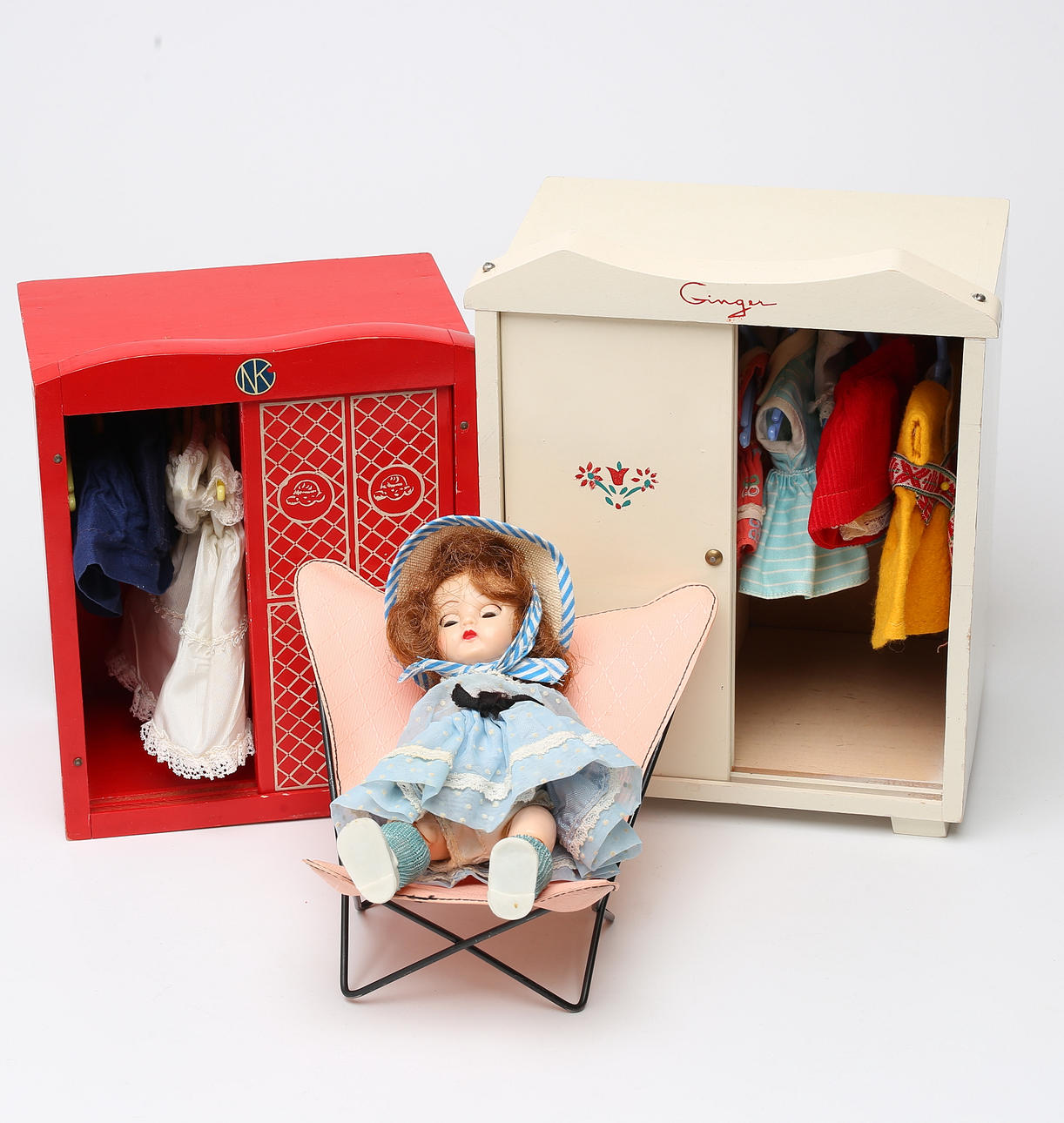 GINGER , doll, wardrobe, clothes. NK wardrobe, LEKO leather patchwork armchair.