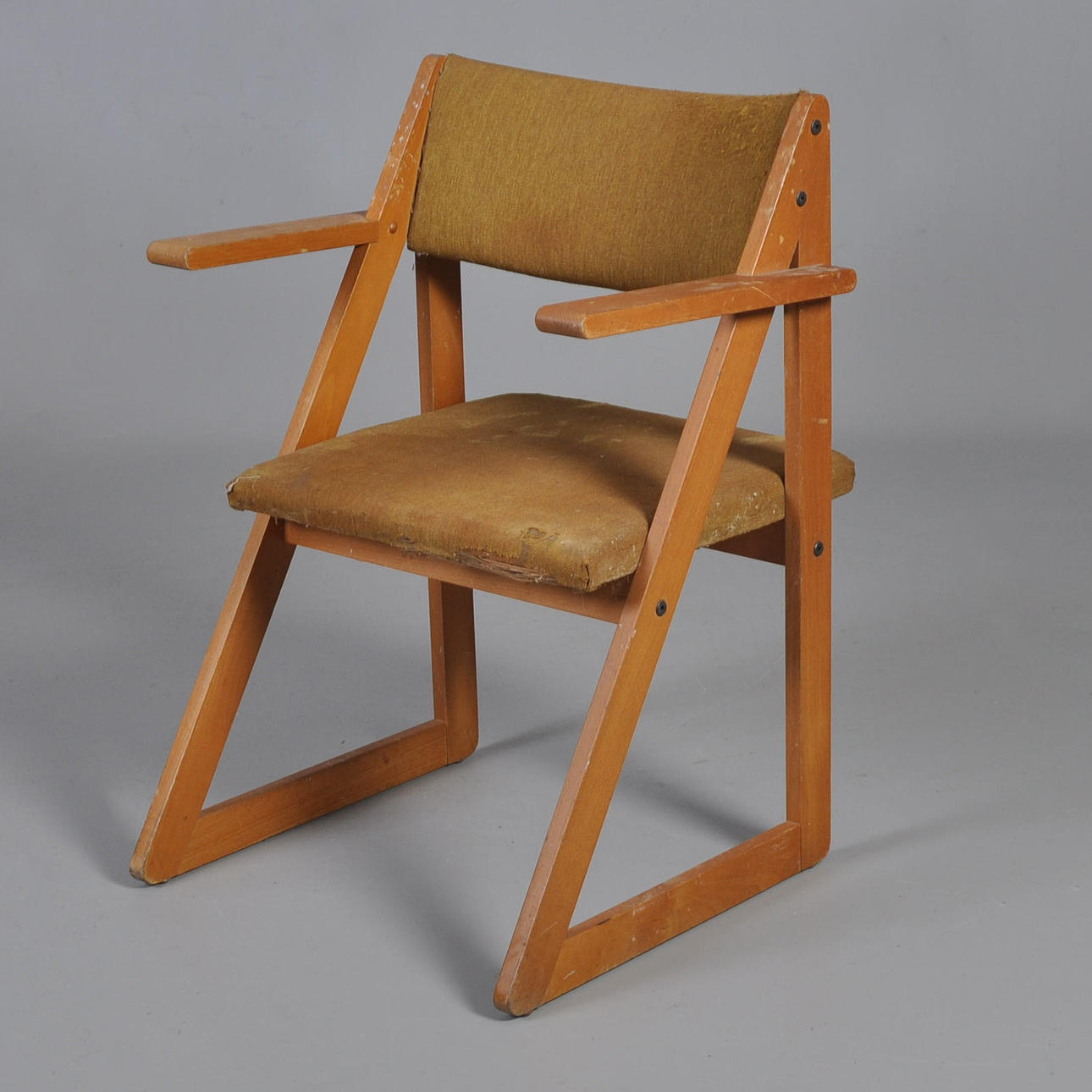 Sessel. eventuell IKEA.