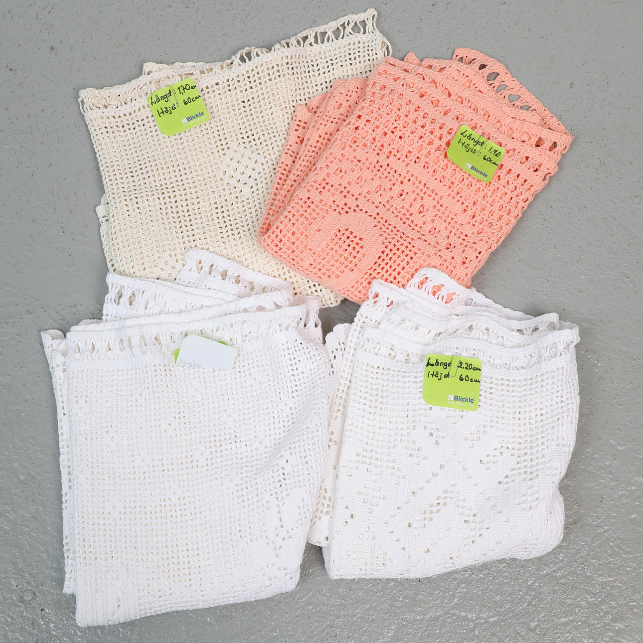 CUBIERTAS DE CORTINAS, 4 piezas, de ganchillo.