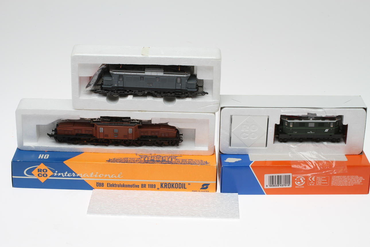 MODELLTÅG ROCO 3 elektrolok i originalkartonger, E44, ÖBB 1045 + 1189.