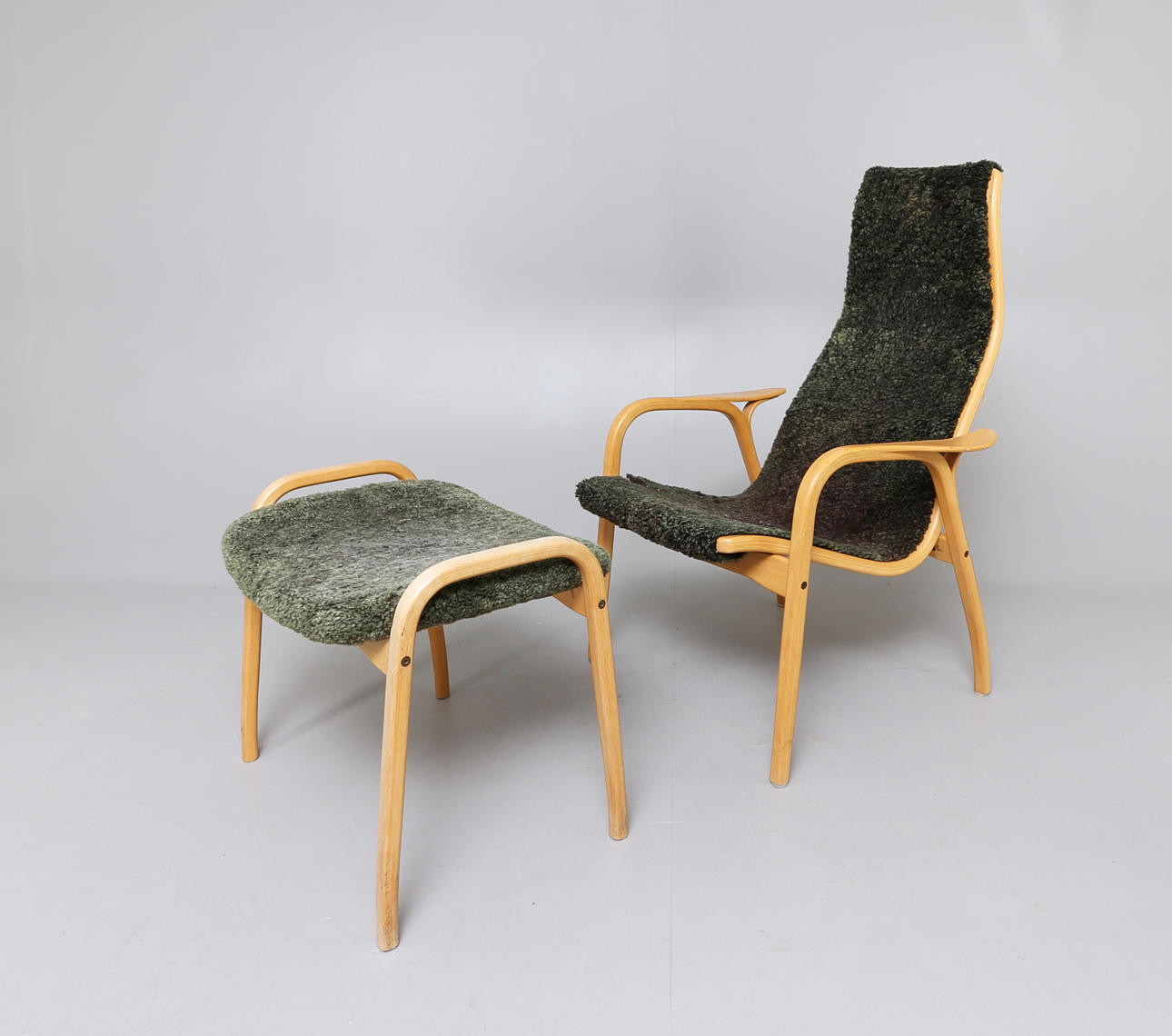 FÅTÖLJ med FOTPALL, "Lamino", Yngve Ekström, Swedese.