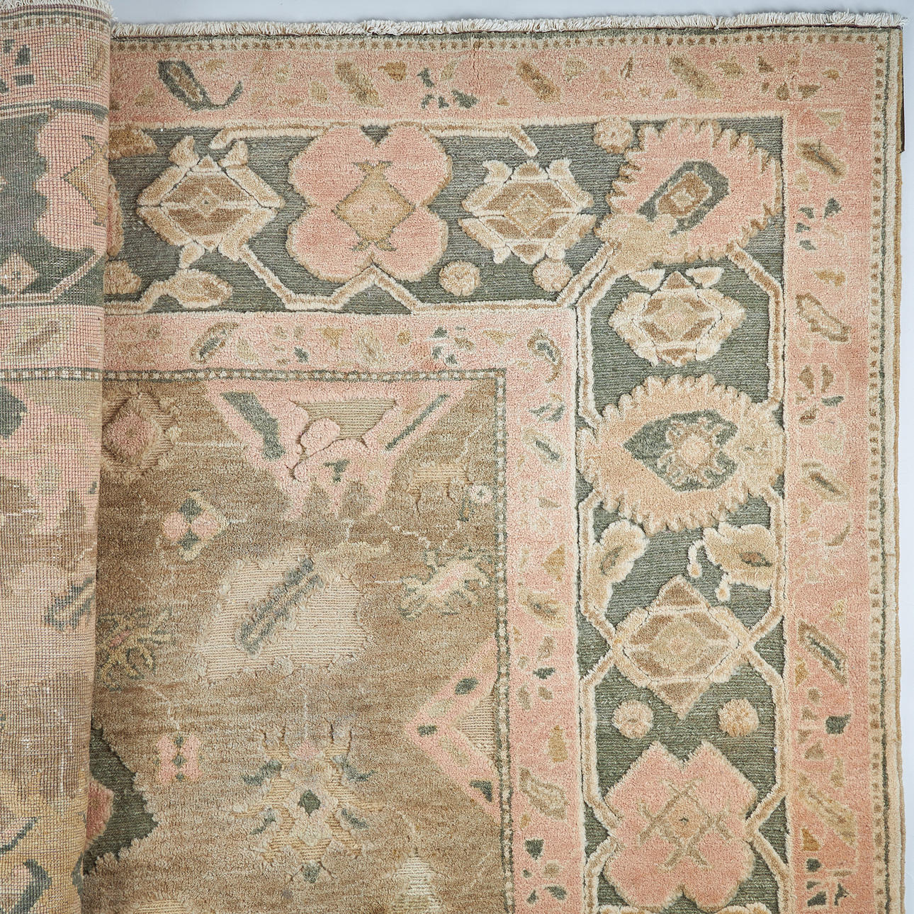 ALFOMBRA, Soumak, 250 x 300 cm.