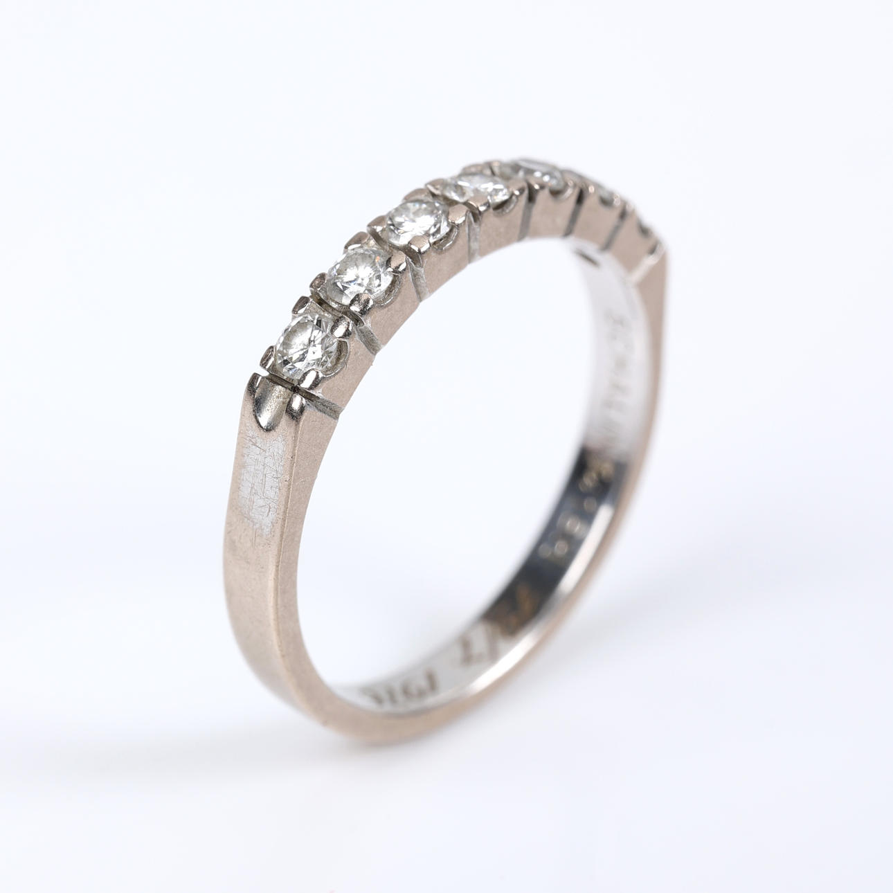 ALLIANCE RING, 18K hvidguld, diamanter, 0,35 ct.