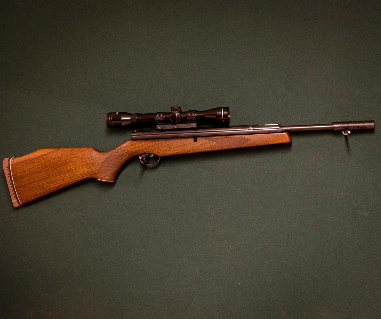 Webley .22 #37211 SE1654699.