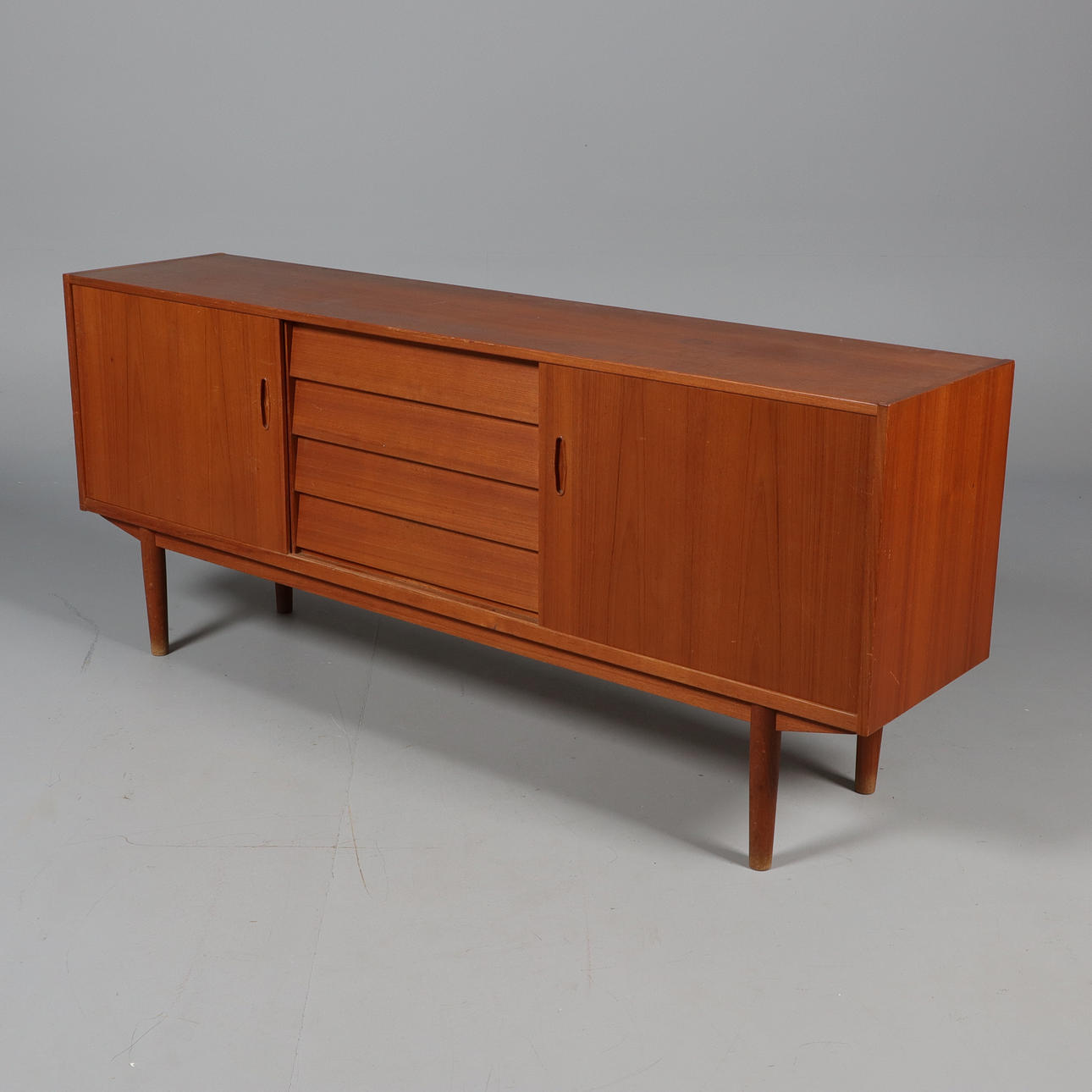 NILS JONSSON. SIDEBOARD, Teak, Troeds "Trio".