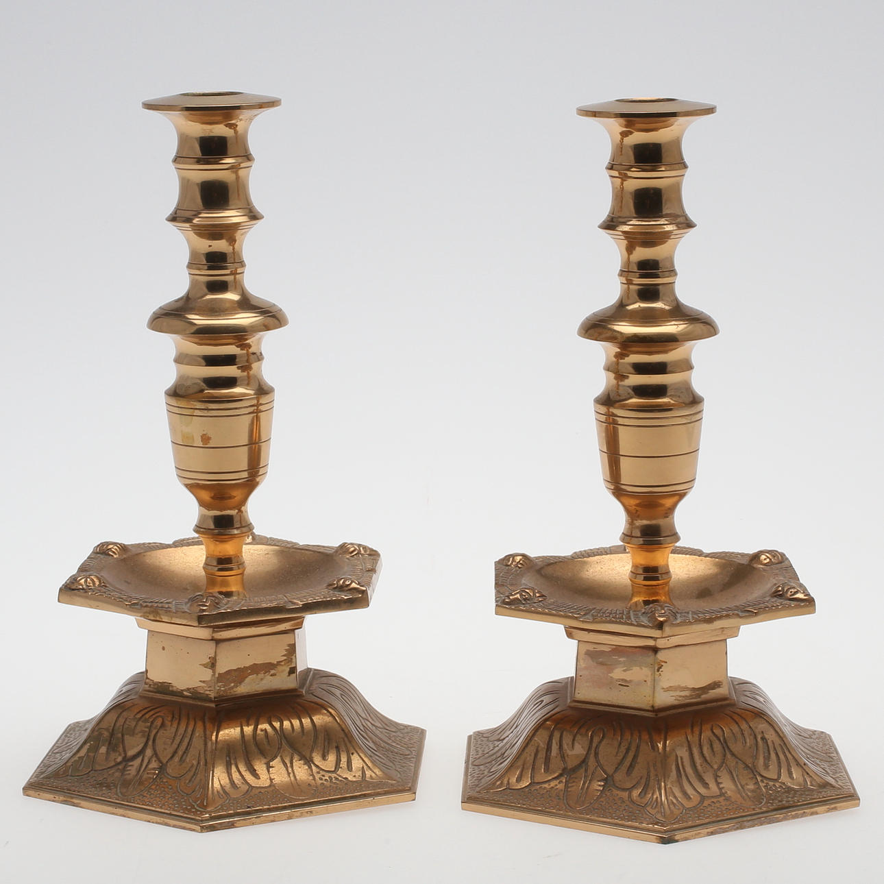 LJUSSTAKAR, ett par, mässing, Renässansstil, Ystad metall, 1900-tal.