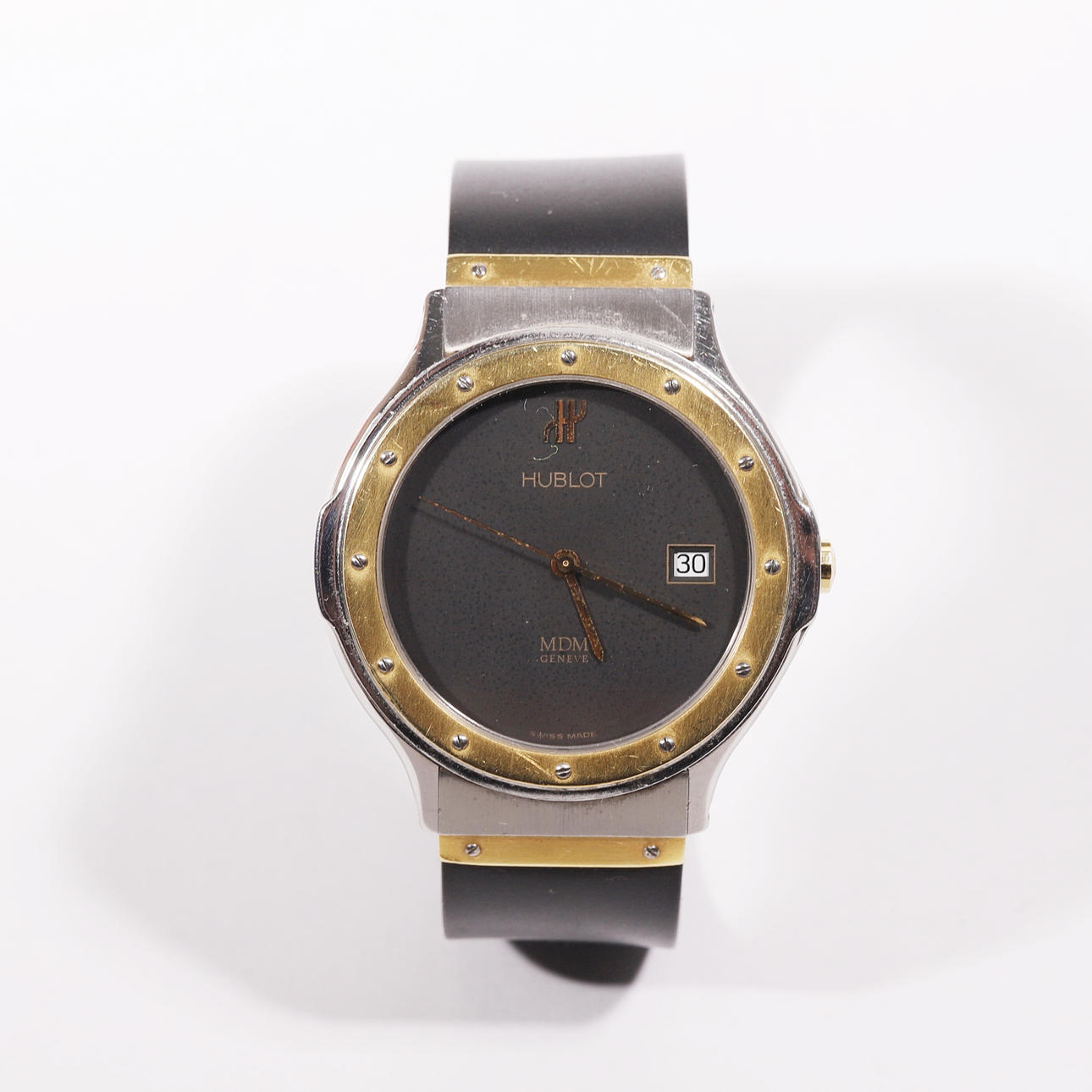 HUBLOT KLASSISK STÅL OCH GULD KLOCKA FÖR MÄN. GUMMIBAND.