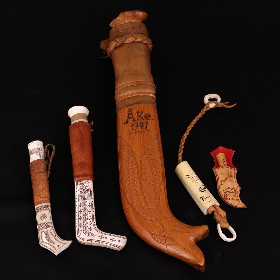 SAMEKNIVAR, 3 st, ben/horn, signerade.