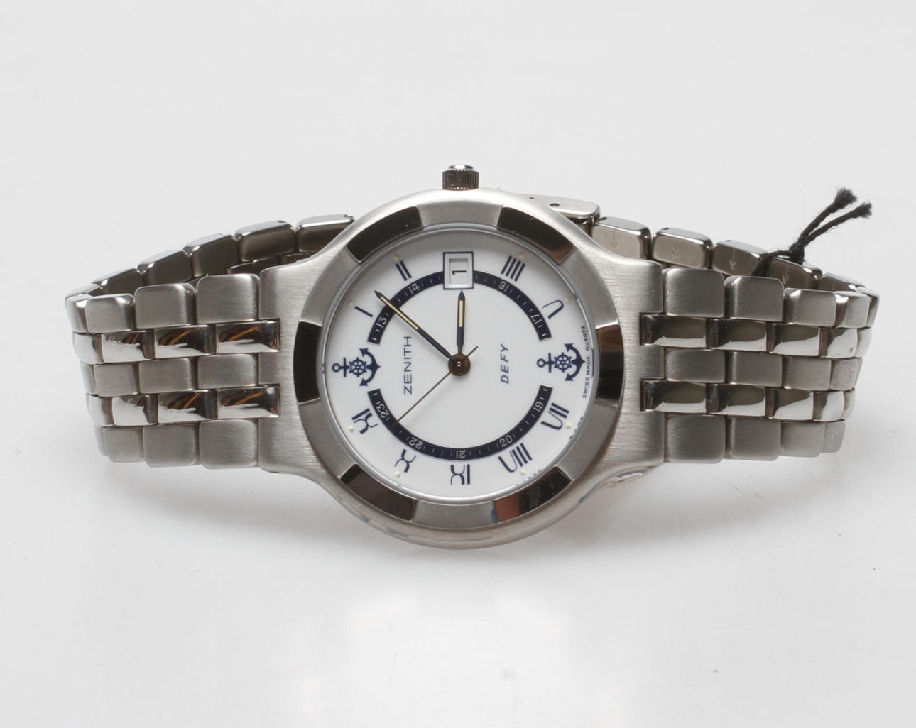 HERRARMBANDSUR, Zenith, Defy, 1900-talets fjärde kvartal.