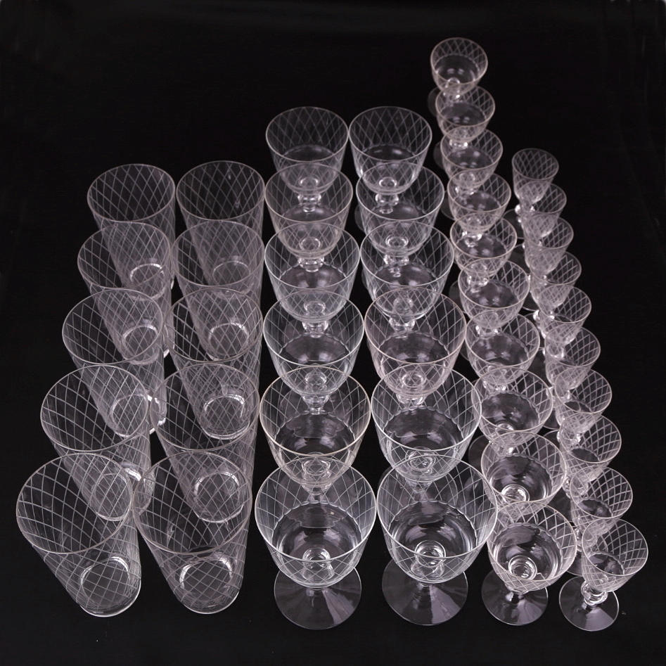 GLASSERVIS, 42 delar, etsad rutdekor, 1900-tal.