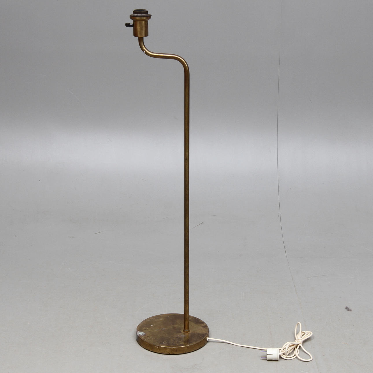 GOLVLAMPA, mässing, Nordiska Kompaniet.