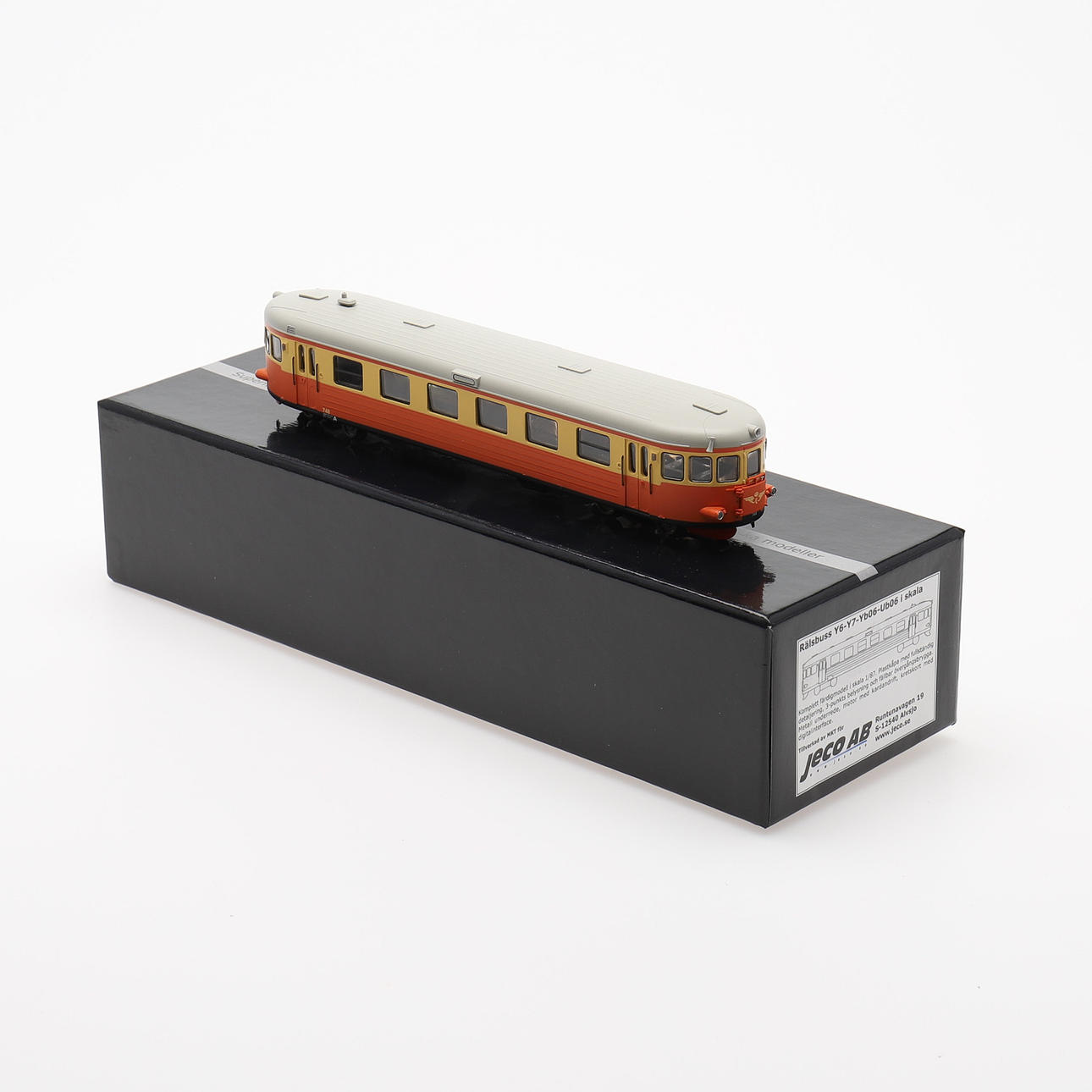 JECO, RÄLSBUSS, Y6-B111, NR: 748.