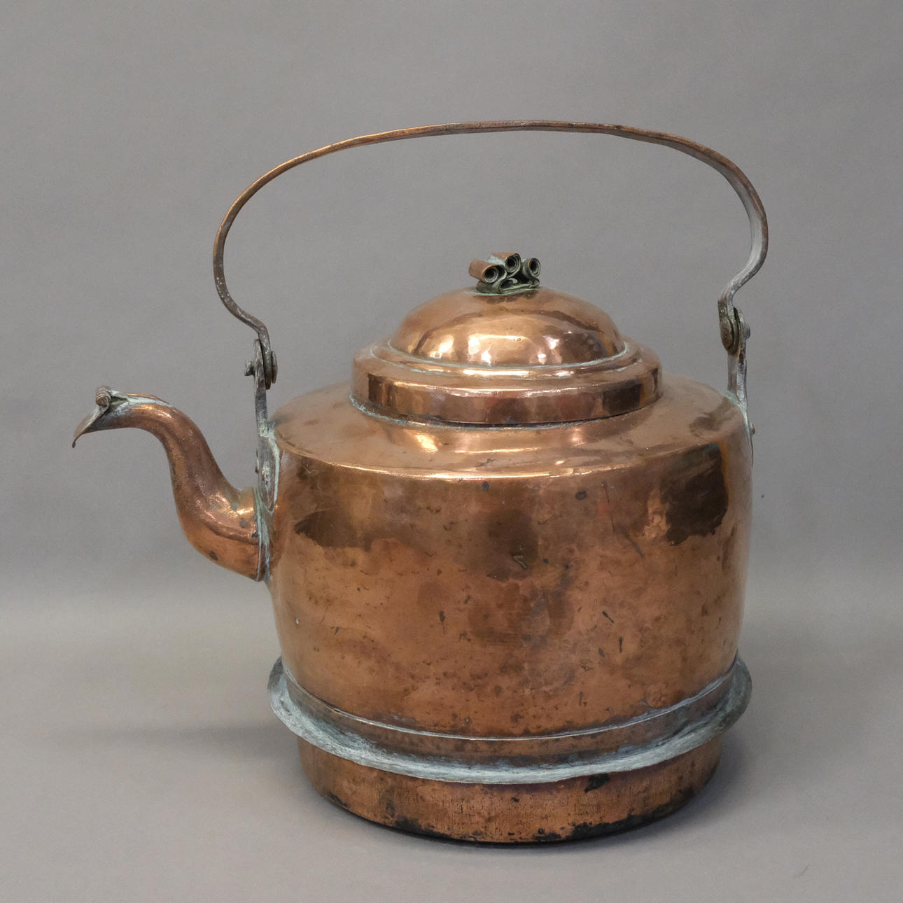 LARGE COPPER POT, 19TH CENTURY.