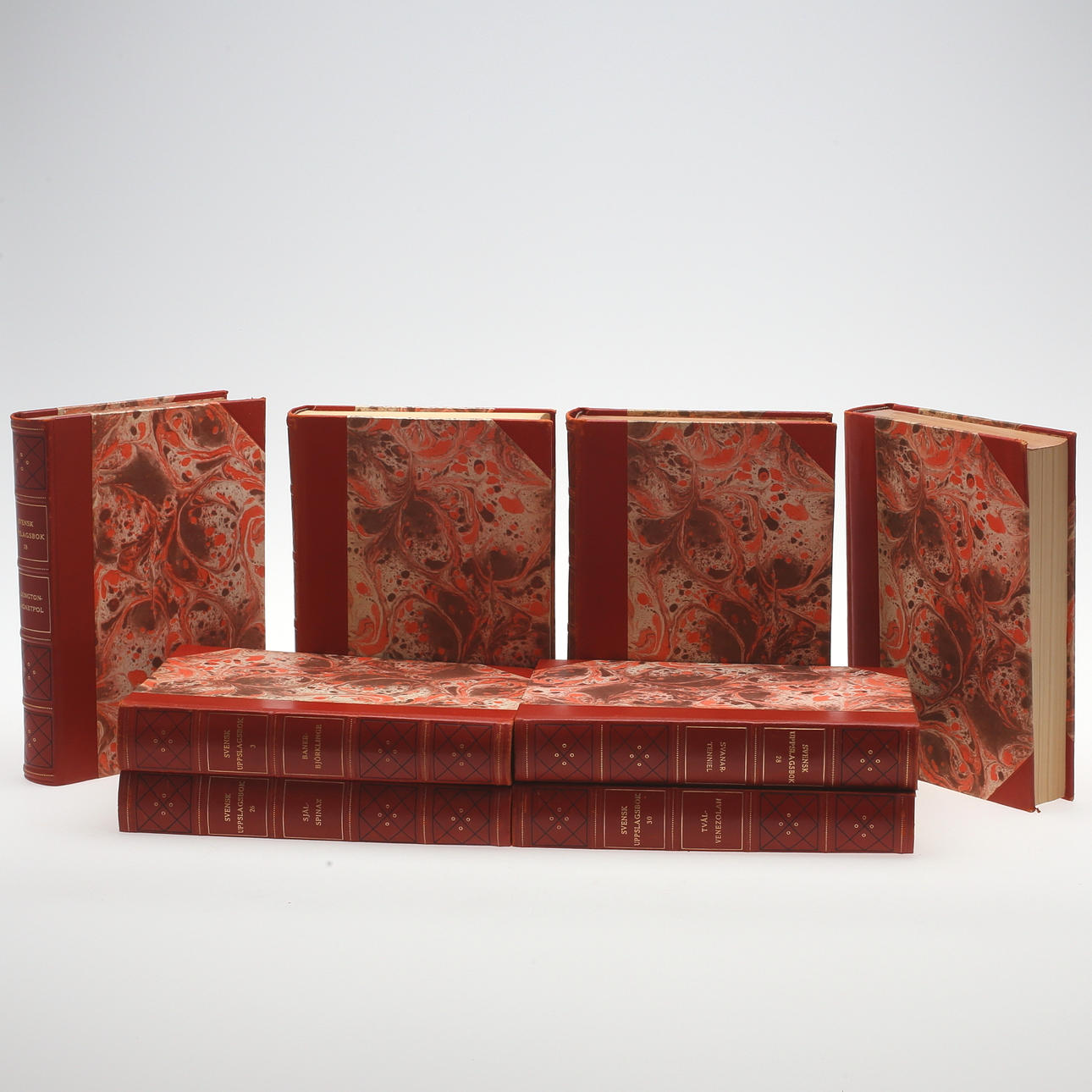 UPPSLAGSBÖCKER, 32 band, Förlagshuset Norden AB, Malmö, 1900-tal.