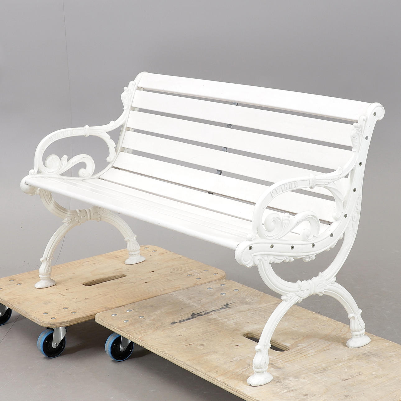 GARTENSOFA, Sandformguss, Byarums Bruk, Vaggeryd.