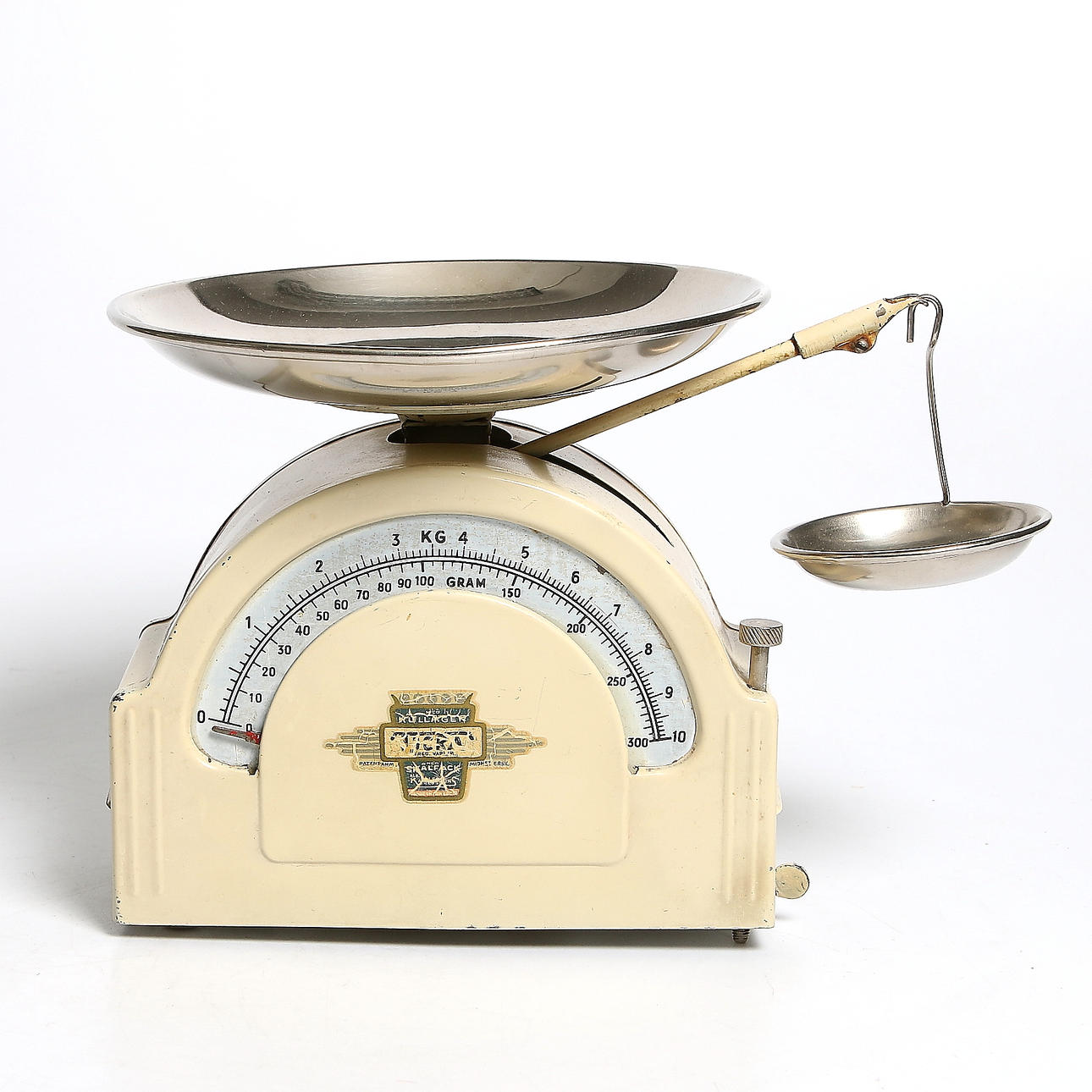 KÖKSVÅG, metall samt krom, "Ticka". 1900-talets mitt.