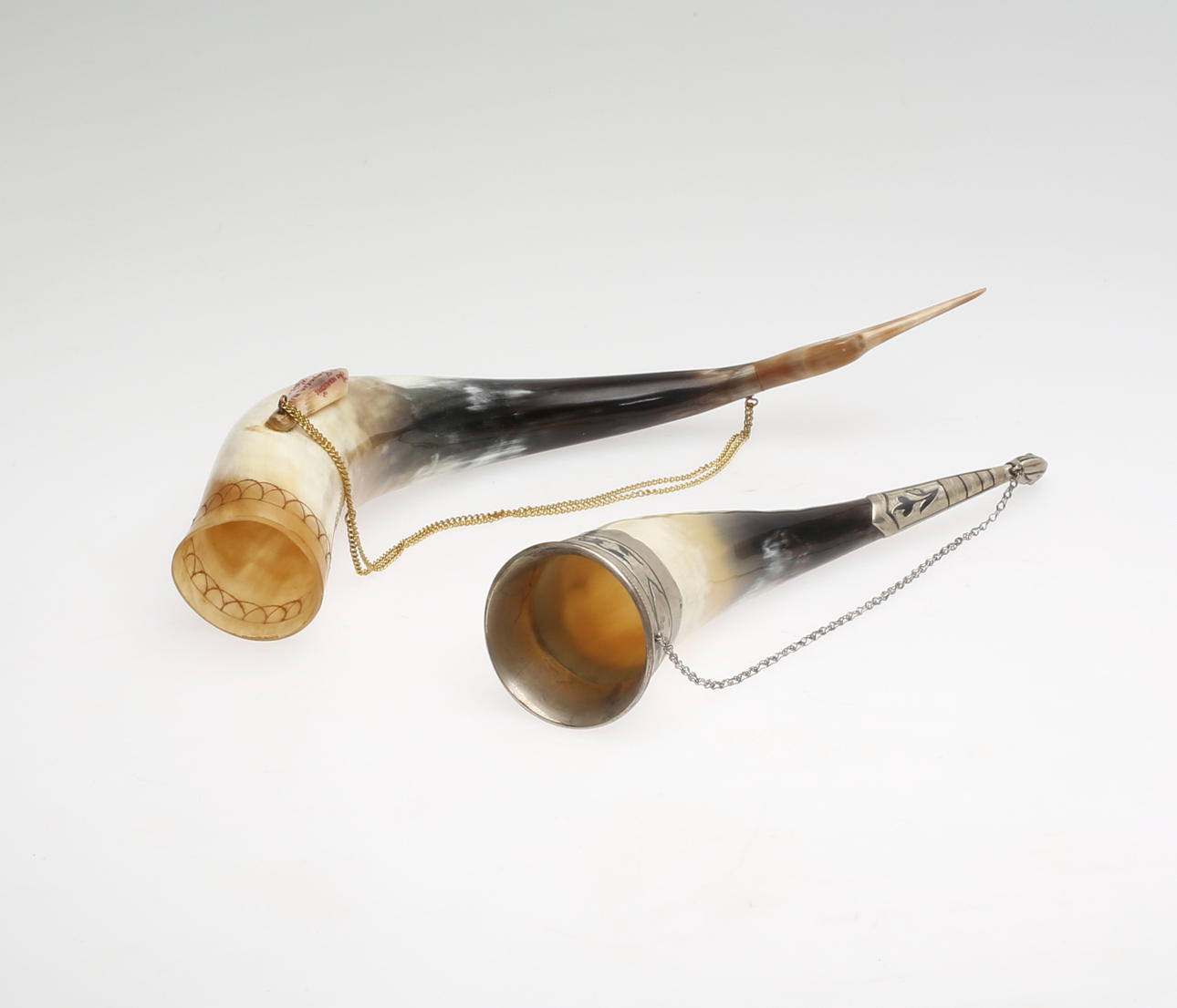 DRYCKESHORN, 2 st, Silver, Ryssland, 18/1900-tal.