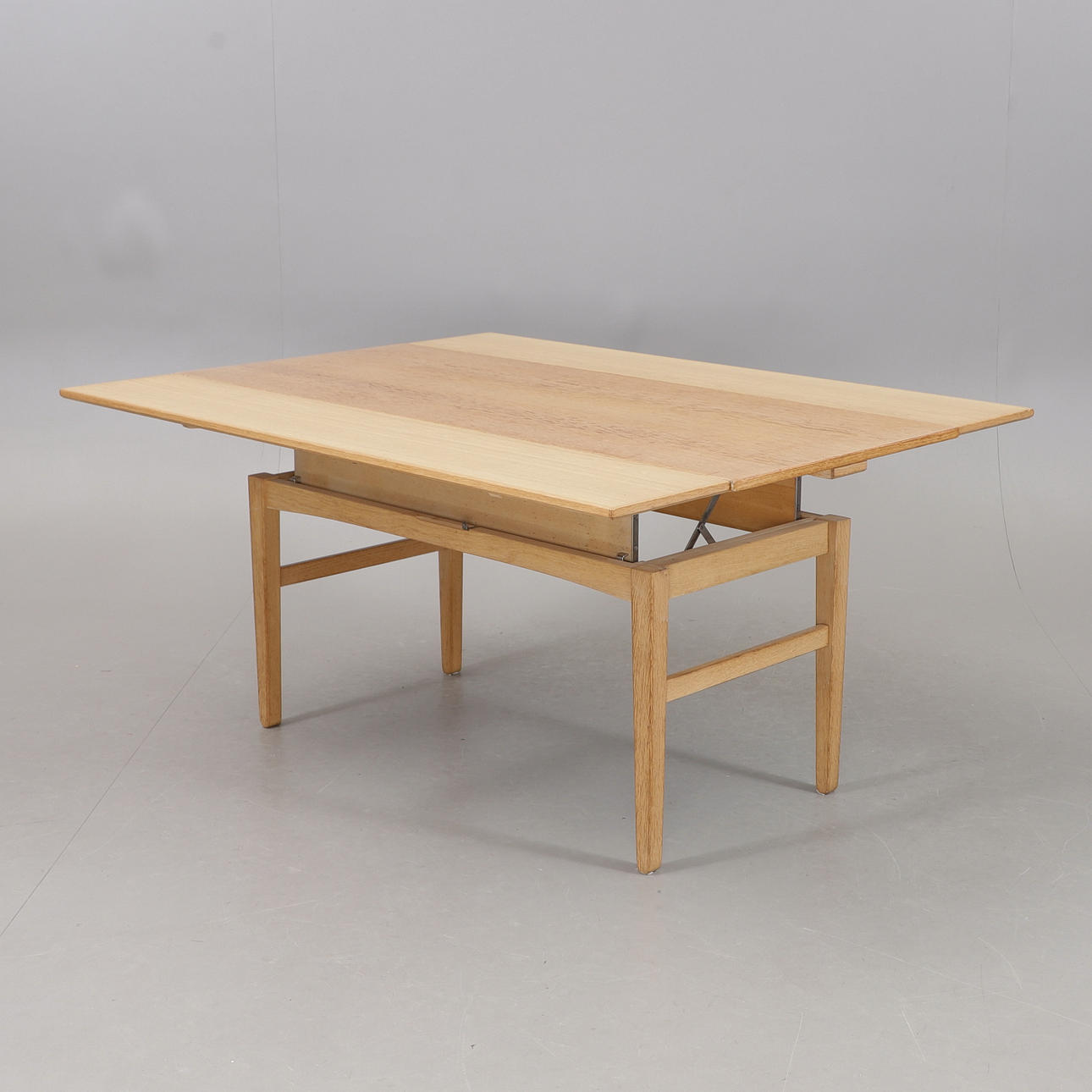 COFFEE TABLE/DINING TABLE, oak, foldable, "EM table", Emmaboda Möbelfabrik, mid-20th century.