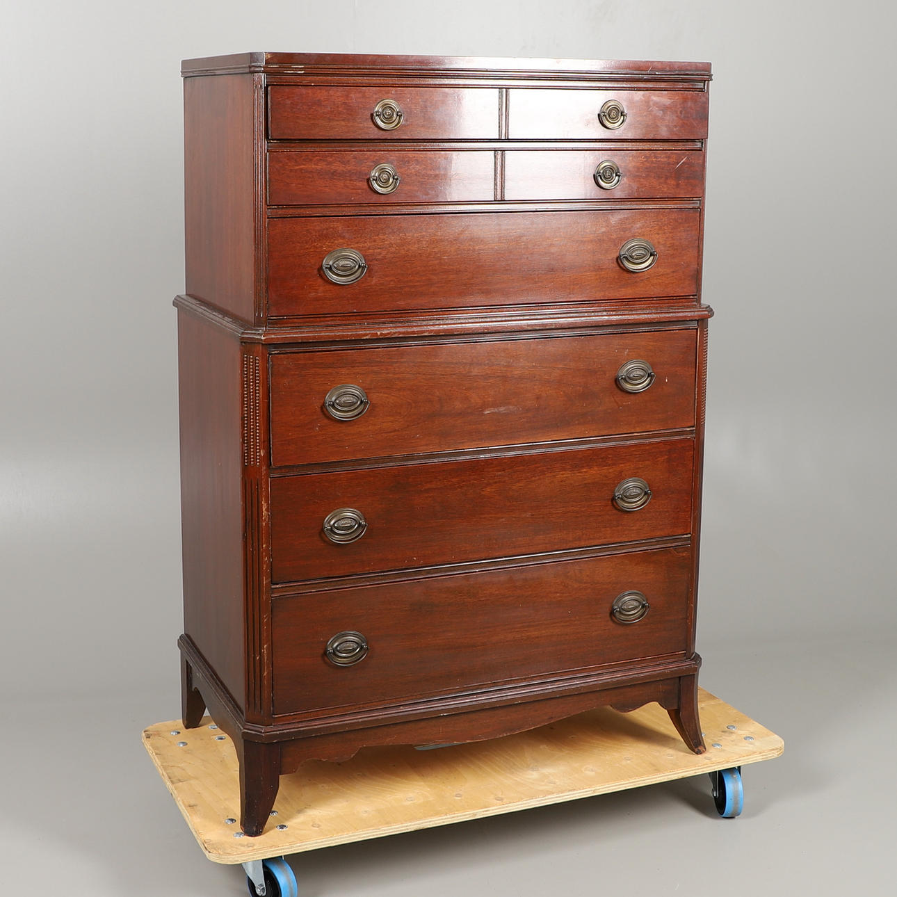 A REPRODUCTION CHEST ON CHEST.