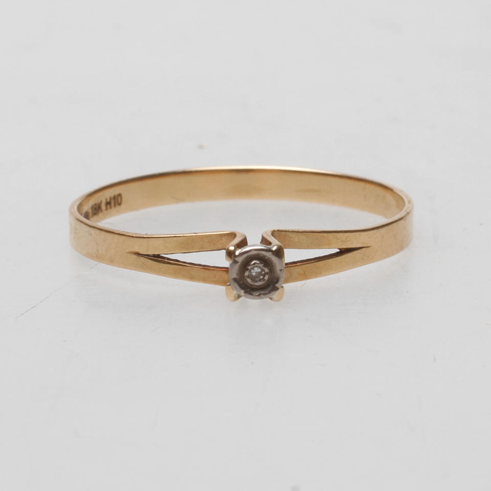 ENSTENSRING, 18k, ca. 0,01 ct. vikt ca. 1,5 gram.
