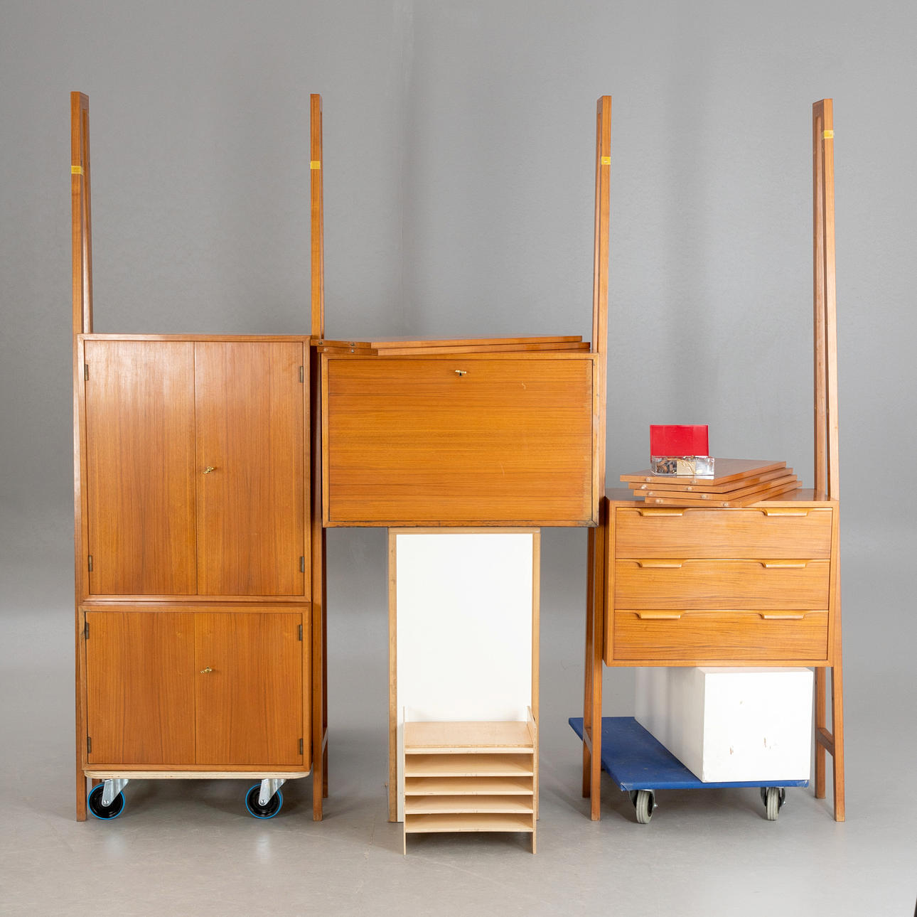 Stående hylla/hyllsystem. Mid Century Design.