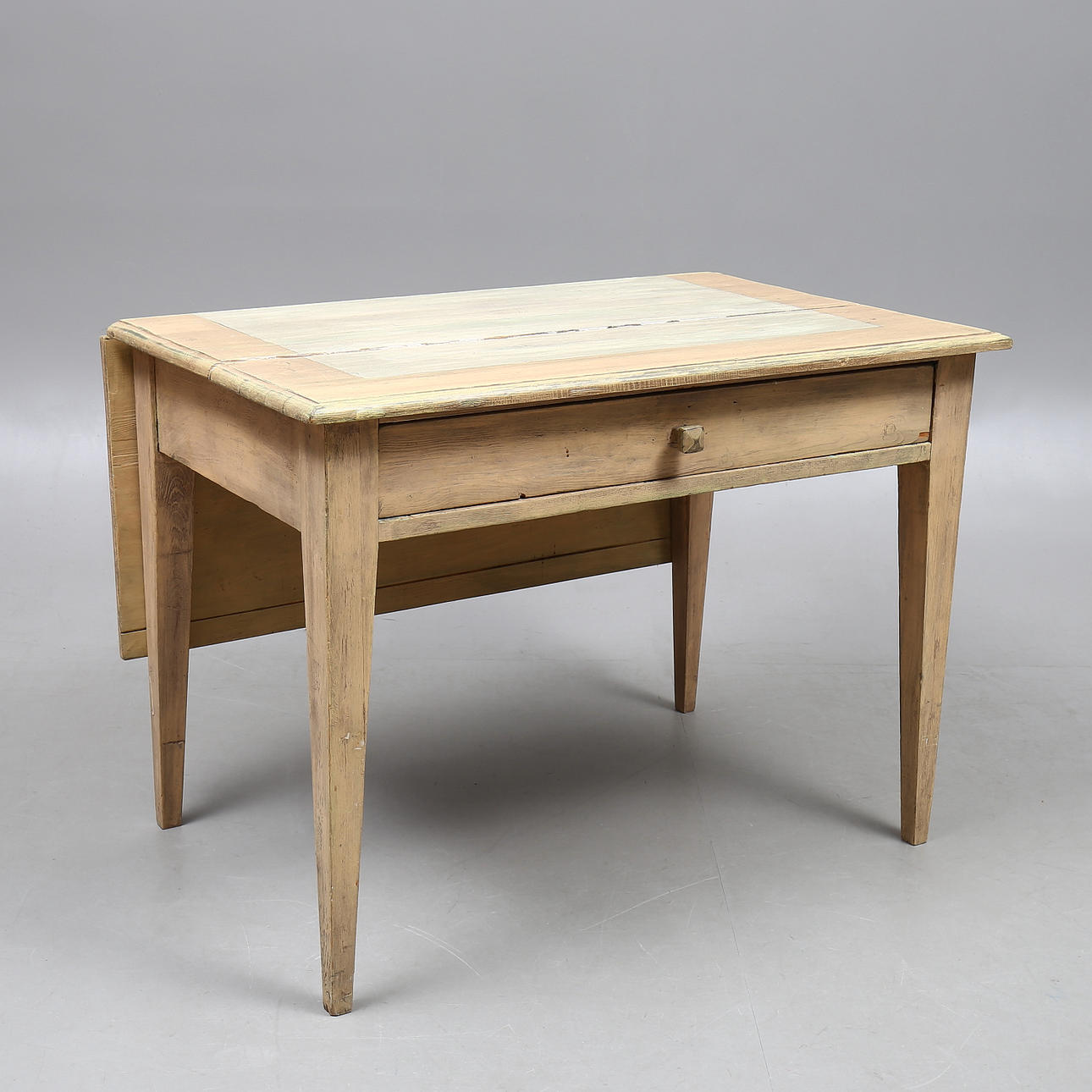 BATTLE TABLE, commoner, 19th century. Swedish Folk Art - Furniture ...
